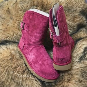 ‼️SALE‼️ Ugg Remora Buckle Boots (sz 9)